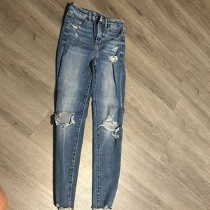 light blue distressed short jeans size 00